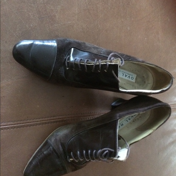 Dayton’s Oval room suede shoes - Picture 2 of 3